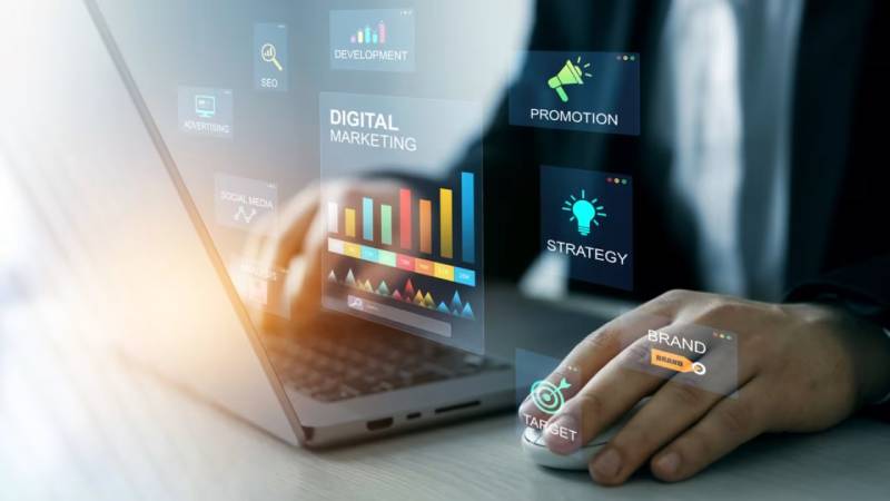 临沂小程序开发：Hotwire和Stimulus如何通过最少的自定义 JavaScript 提供互动性？
